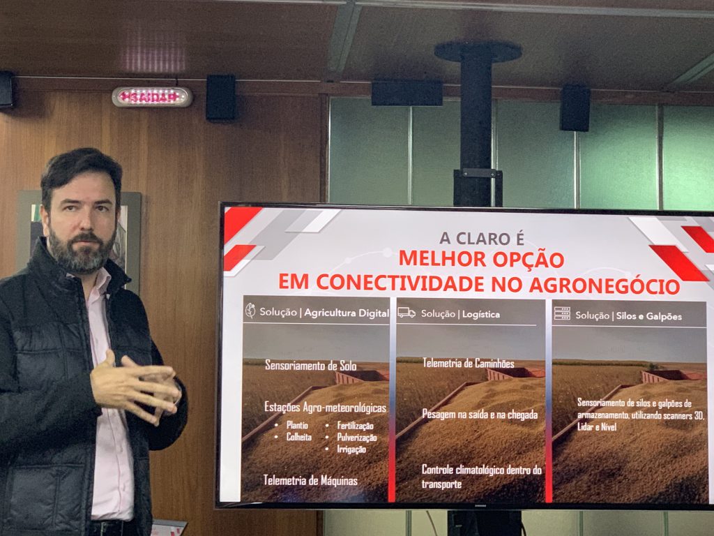 Eduardo Polidoro, diretor de IoT da Claro fala de conectividade