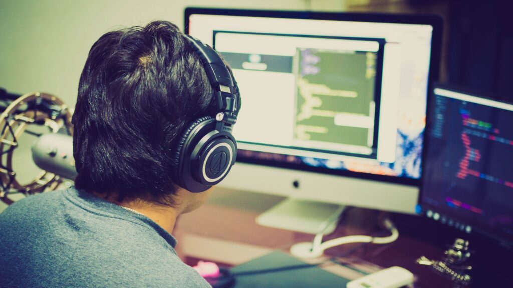 adult-apple-device-business-code-340152 Foto de hitesh choudhary no Pexels